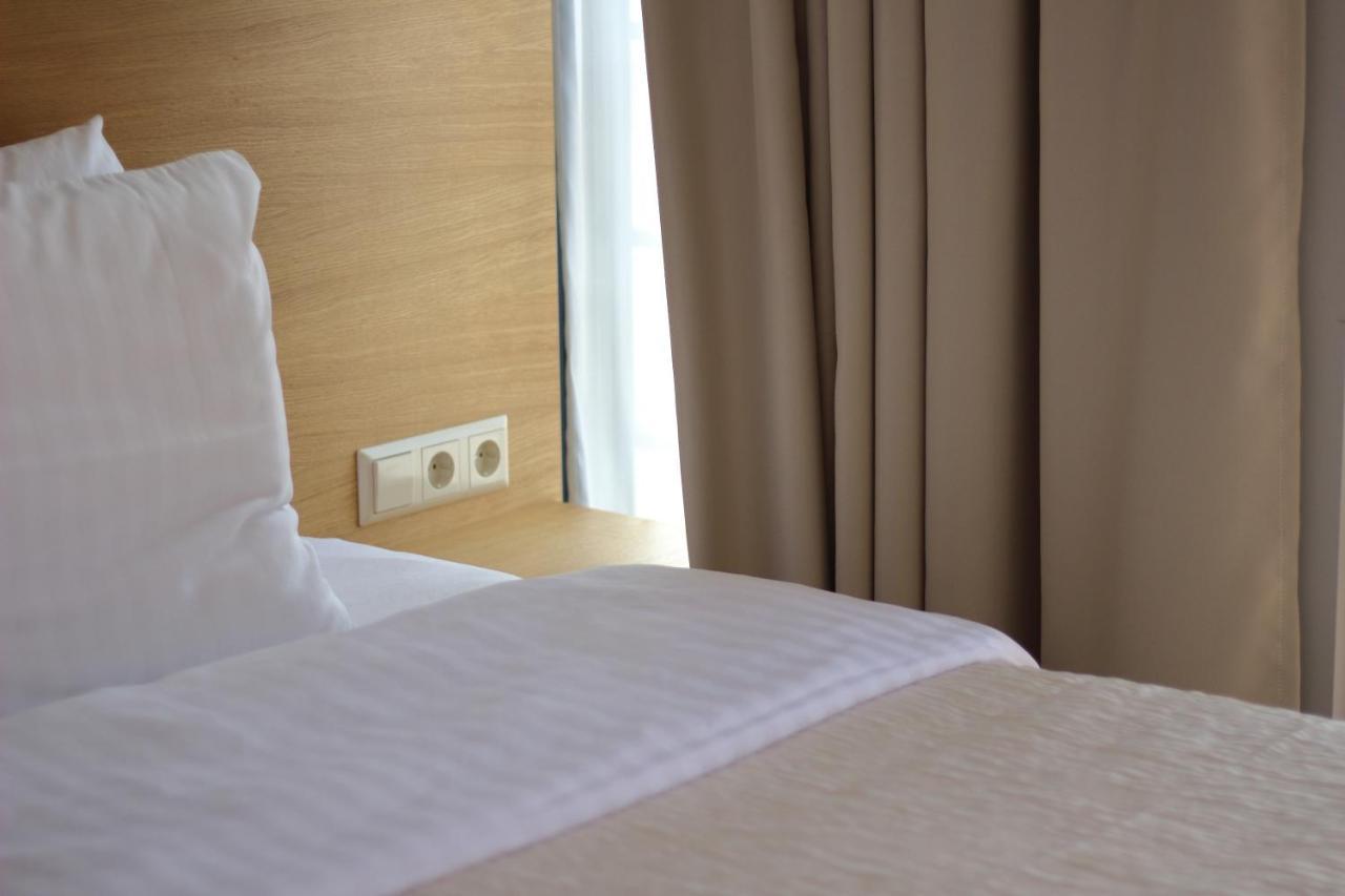 Hotel Kolumbs Liepāja Kültér fotó