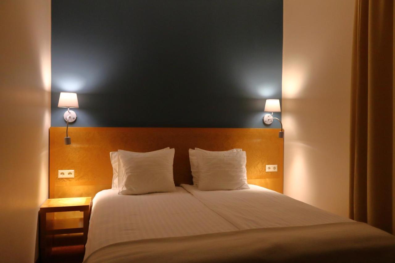 Hotel Kolumbs Liepāja Kültér fotó