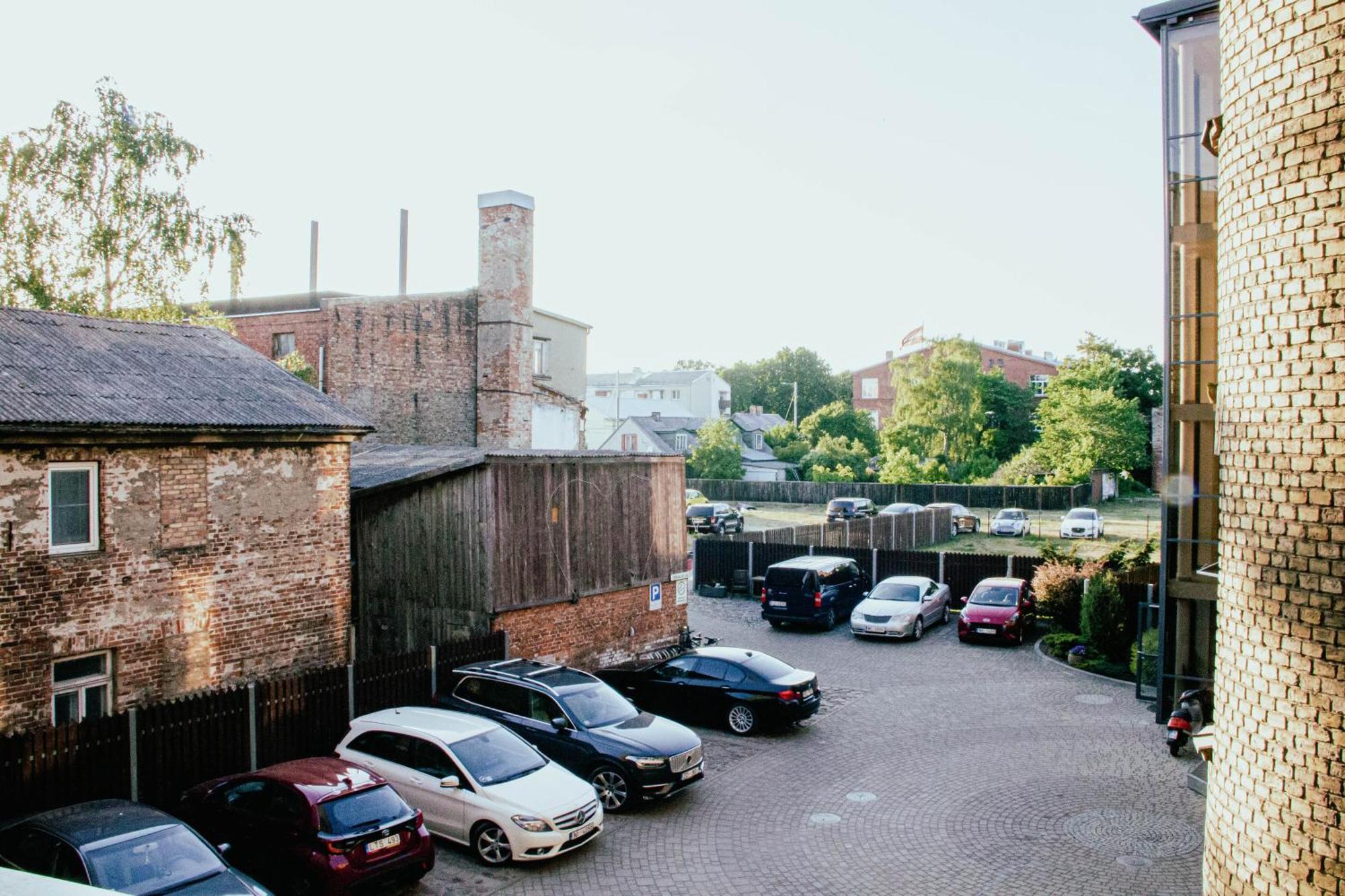 Hotel Kolumbs Liepāja Kültér fotó