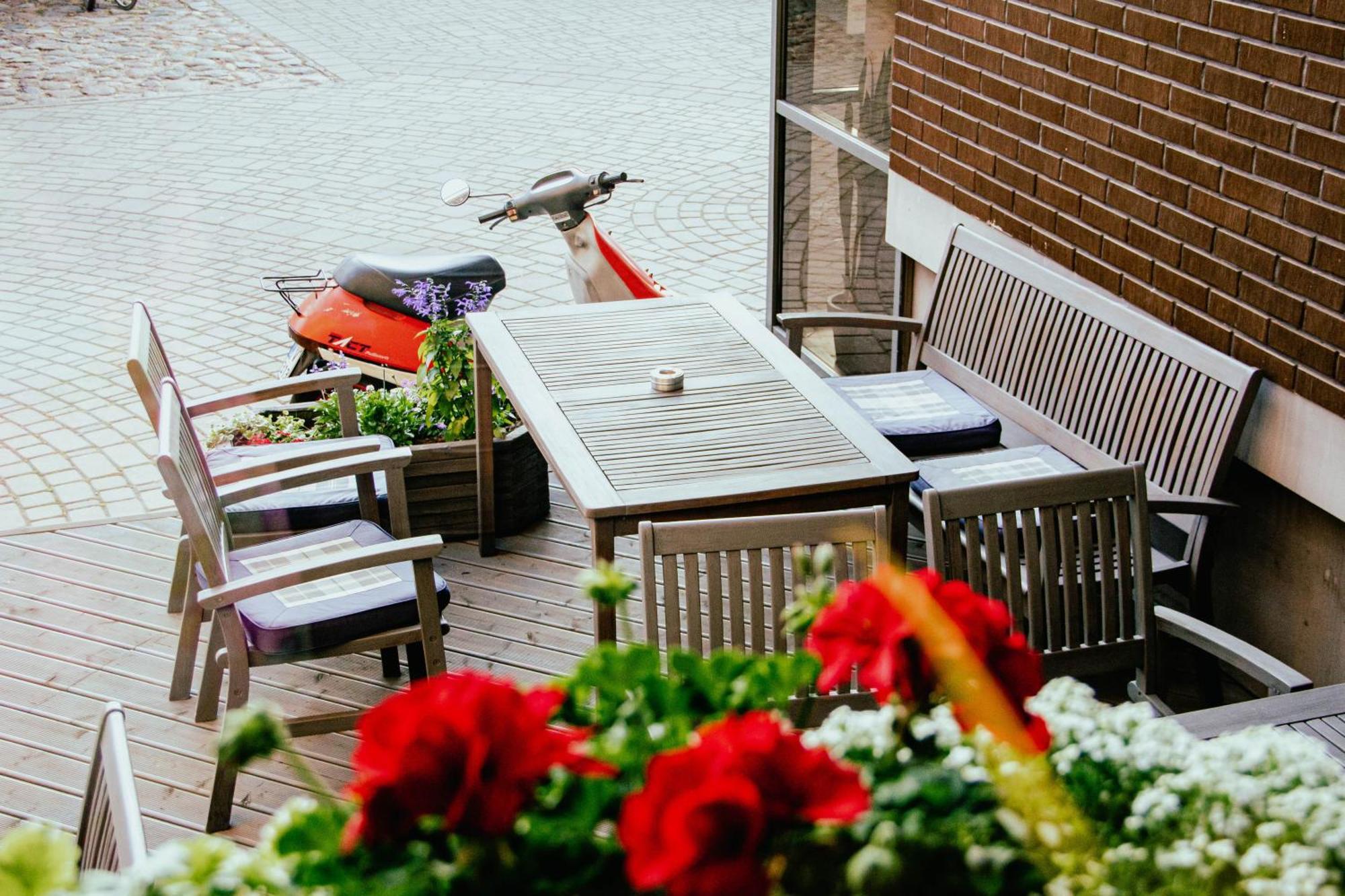 Hotel Kolumbs Liepāja Kültér fotó