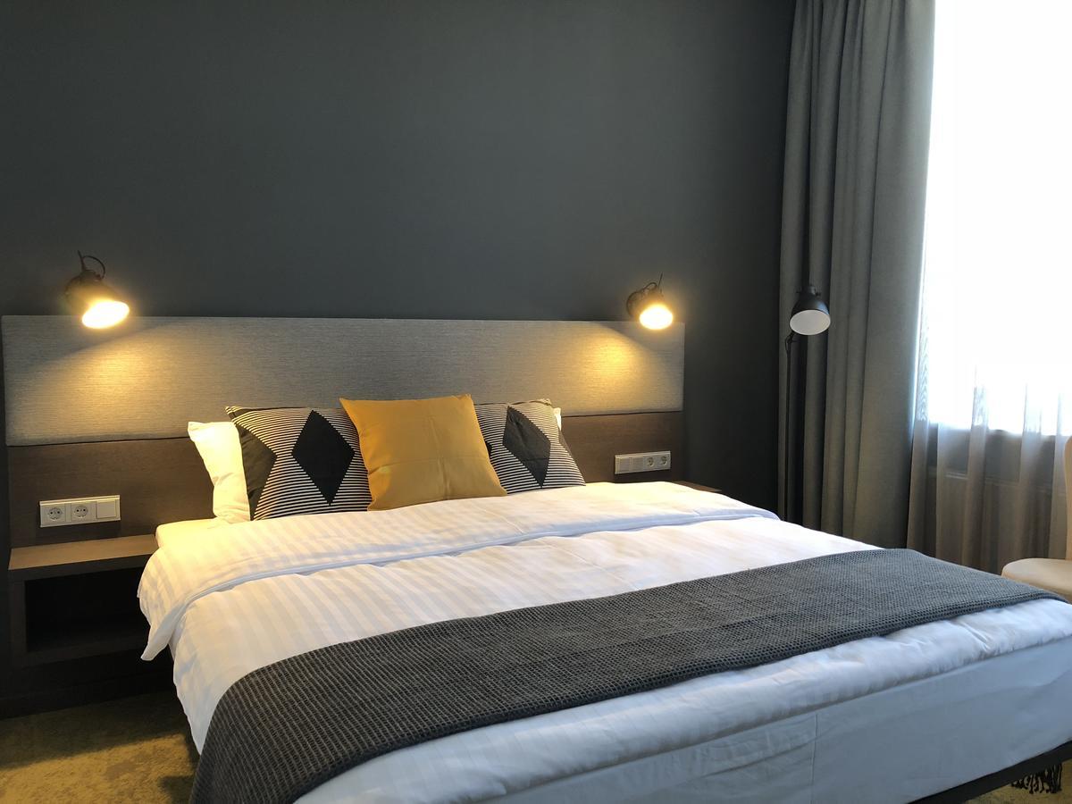 Hotel Kolumbs Liepāja Kültér fotó